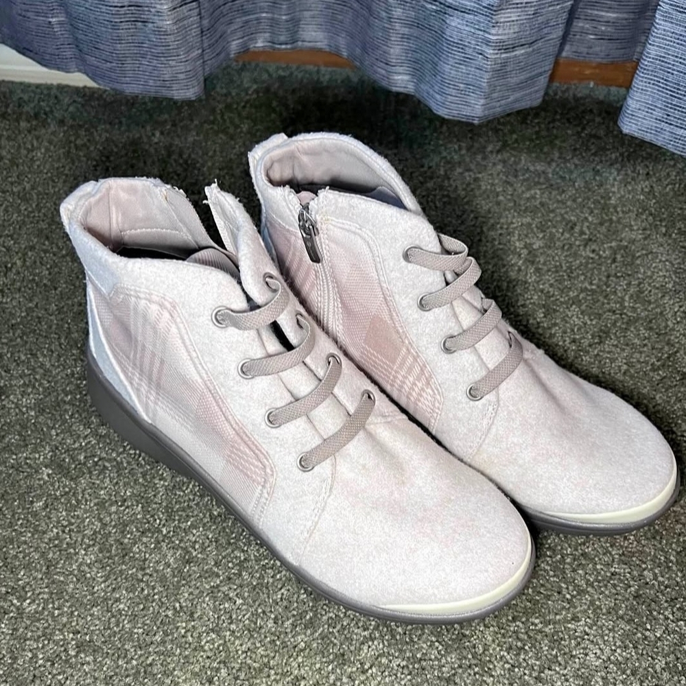 Bzees Light Pink Lace-Up Sneakers
